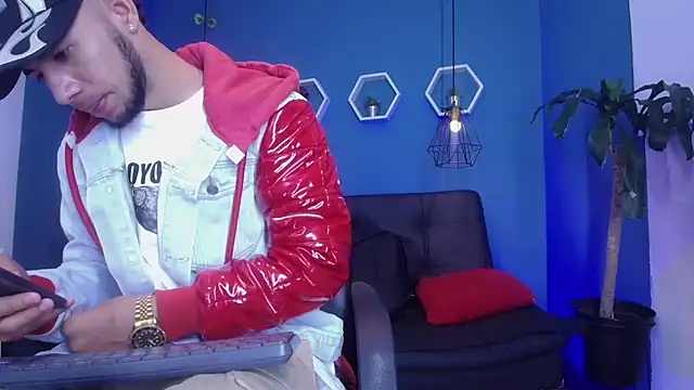 Snapshot of jhon_ath chatting on 1, 10, 2025 jhon ath online show from 1, 10, 2025
