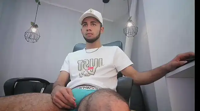 Snapshot of jhon_ath chatting on 5, 2, 2025 jhon ath online show from 5, 2, 2025