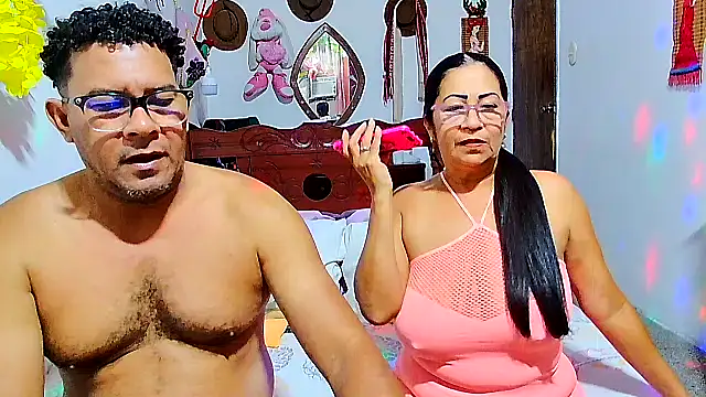 Snapshot of rosi_pamela chatting on 4, 12, 2025 rosi pamela online show from 4, 12, 2025