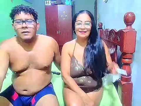 Snapshot of rosi_pamela chatting on 11, 1, 2025 rosi pamela online show from 11, 1, 2025