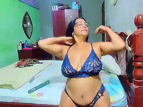 Snapshot of rosi_pamela chatting on 14, 1, 2025 rosi pamela online show from 14, 1, 2025