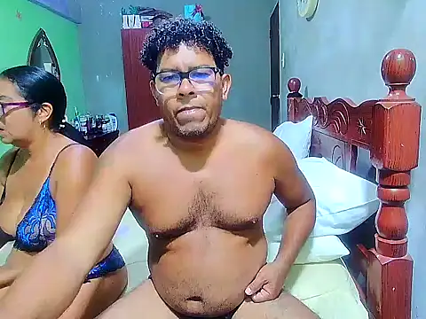 Snapshot of rosi_pamela chatting on 8, 3, 2025 rosi pamela online show from 8, 3, 2025