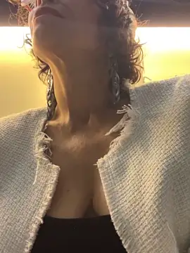 MireyaTorresGu online show from 1, 2, 2026