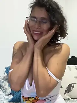 MireyaTorresGu online show from 28, 5, 2026