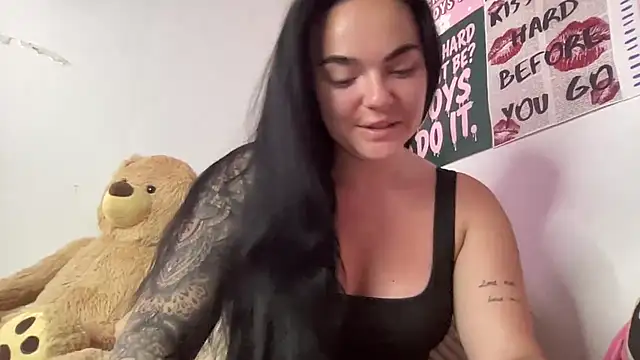 yorkshiregal online show from 5, 7, 2026