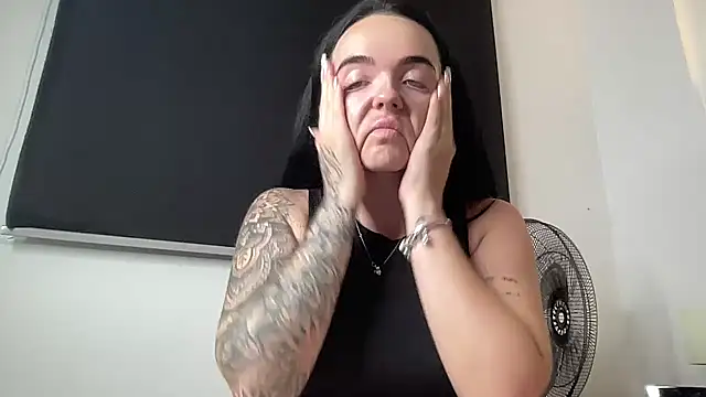 yorkshiregal online show from 31, 10, 2025