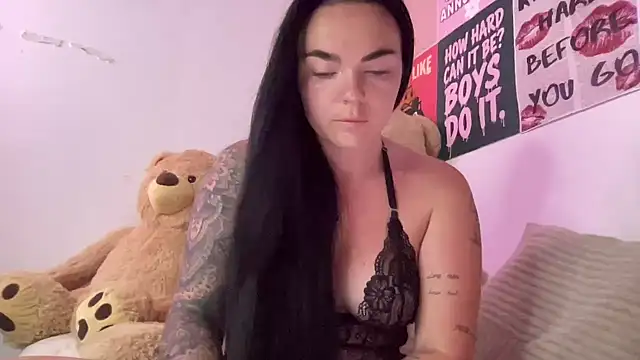 yorkshiregal online show from 4, 7, 2026