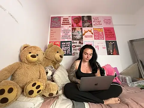 Snapshot of yorkshiregal chatting on 24, 5, 2026 yorkshiregal online show from 24, 5, 2026