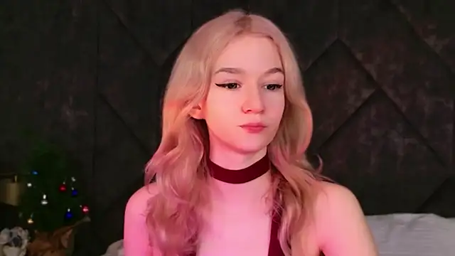 NaomiLoys online show from 22, 12, 2025