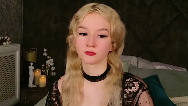 NaomiLoys online show from 24, 2, 2025