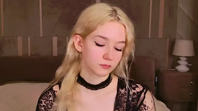 NaomiLoys online show from 26, 2, 2025