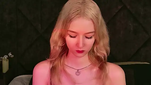 NaomiLoys online show from 18, 11, 2025