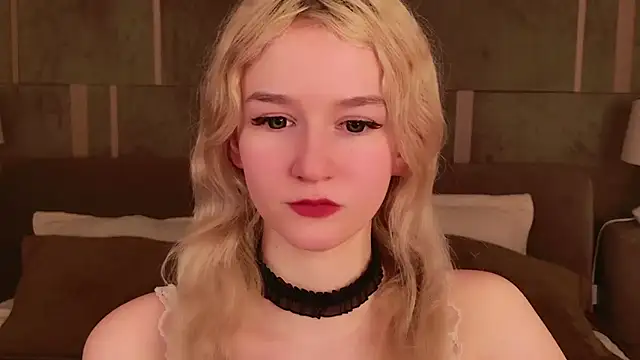 NaomiLoys online show from 10, 3, 2025