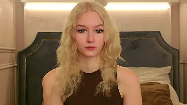 NaomiLoys online show from 19, 9, 2025