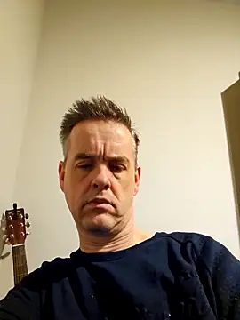 Hectorthyssen1 online show from 1, 3, 2025