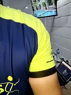 Snapshot of miketripi420 chatting on 13, 11, 2025 miketripi420 online show from 13, 11, 2025