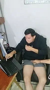 Snapshot of miketripi420 chatting on 26, 5, 2026 miketripi420 online show from 26, 5, 2026