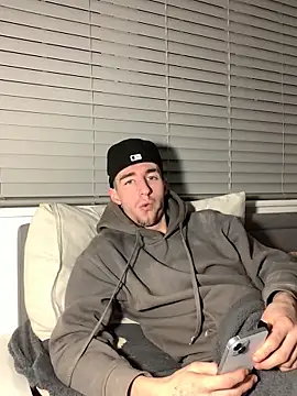 MikesWood21 online show from 21, 12, 2024