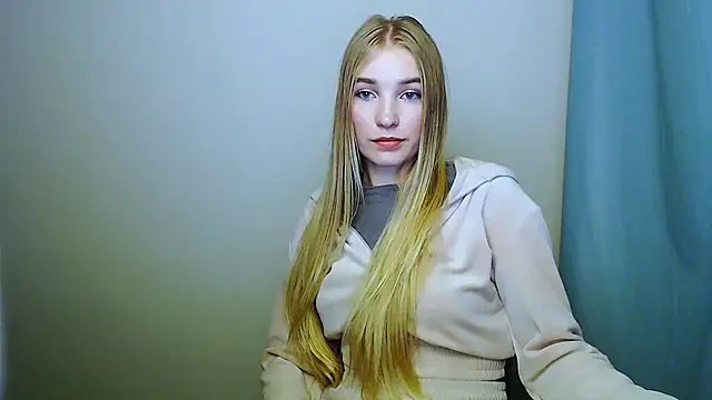 Snapshot of Queen_ofLove chatting on 28, 11, 2025 Queen ofLove online show from 28, 11, 2025