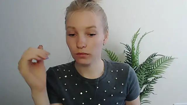 Queen ofLove online show from 30, 4, 2026