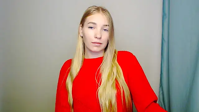 Snapshot of Queen_ofLove chatting on 12, 11, 2025 Queen ofLove online show from 12, 11, 2025