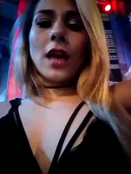 Snapshot of sophiee_evanss_ chatting on 2, 2, 2025 sophiee evanss online show from 2, 2, 2025