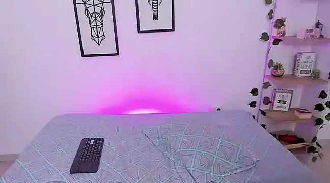 Snapshot of AfroditaMoore chatting on 14, 3, 2025 AfroditaMoore online show from 14, 3, 2025