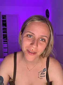 lunawolf21 online show from 23, 6, 2026