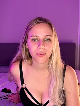 lunawolf21 online show from 24, 10, 2025