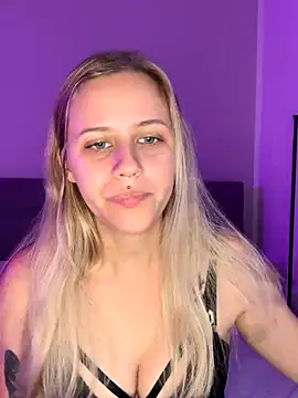 lunawolf21 online show from 20, 10, 2025