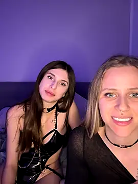 lunawolf21 online show from 4, 12, 2024