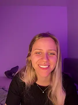 lunawolf21 online show from 13, 2, 2026