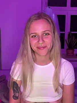 lunawolf21 online show from 22, 10, 2025