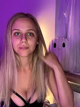 lunawolf21 online show from 25, 10, 2025