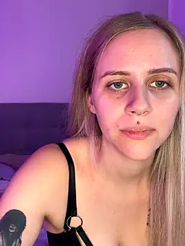 lunawolf21 online show from 12, 11, 2025