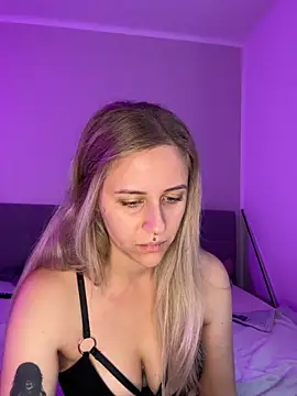 lunawolf21 online show from 13, 11, 2025