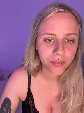 lunawolf21 online show from 27, 5, 2026