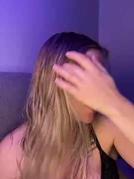 lunawolf21 online show from 2, 2, 2026