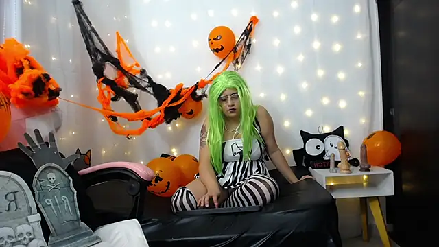 Niuk mei online show from 28, 10, 2025