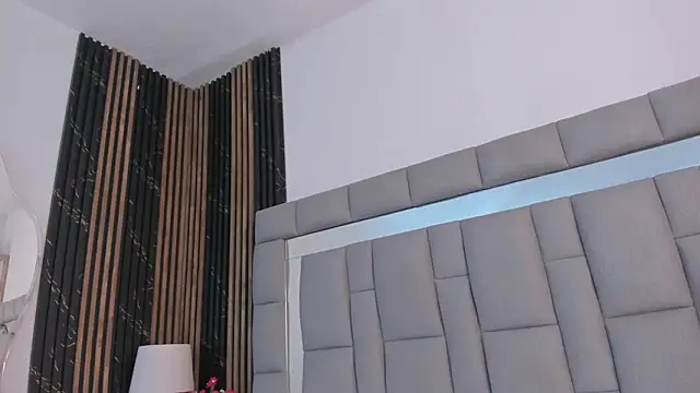 vivianne scott online show from 9, 3, 2026