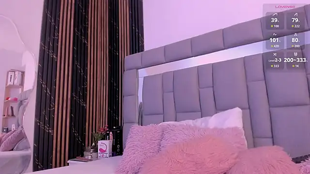 vivianne scott online show from 5, 11, 2025