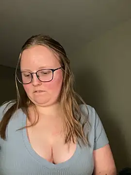Snapshot of lexie_lilacs chatting on 10, 1, 2025 lexie lilacs online show from 10, 1, 2025