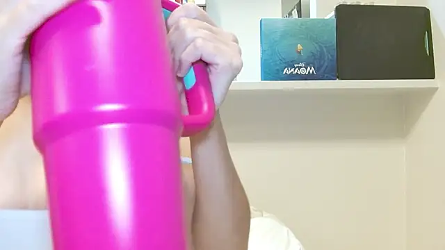  hina chan  online show from 12, 11, 2025