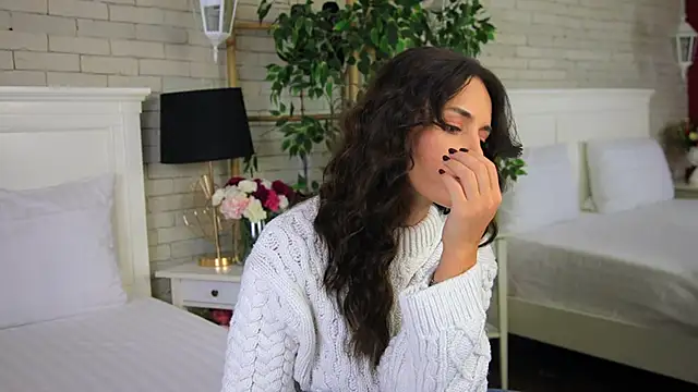 CarlaWhite online show from 9, 10, 2025