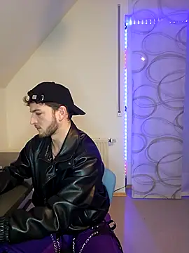Snapshot of Sexynoah chatting on 10, 12, 2024 Sexynoah online show from 10, 12, 2024