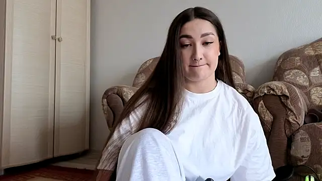 Aria Blisss online show from 14, 4, 2026