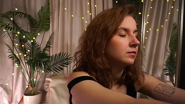 Snapshot of mind_game chatting on 12, 10, 2025 mind game online show from 12, 10, 2025