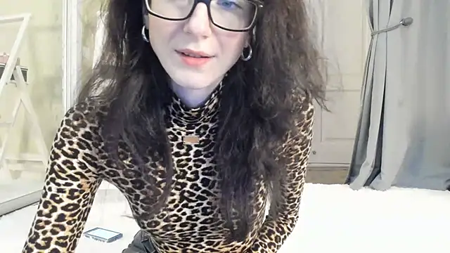 Baby Jewel online show from 7, 2, 2025