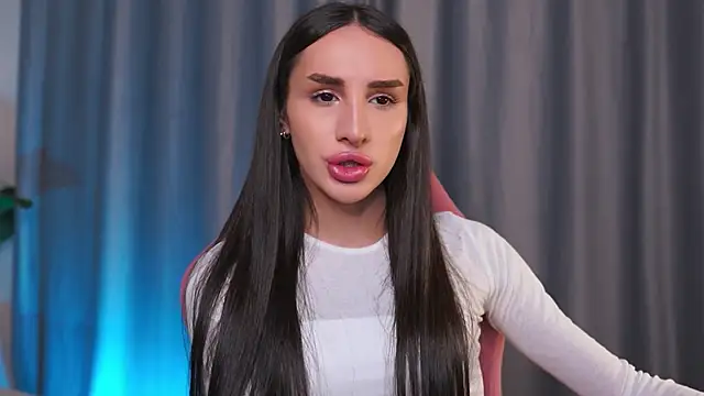 Snapshot of Kim_Oberlin_ chatting on 8, 10, 2025 Kim Oberlin online show from 8, 10, 2025