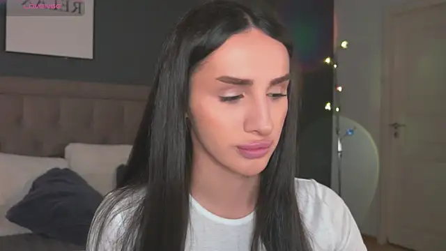 Snapshot of Kim_Oberlin_ chatting on 1, 12, 2025 Kim Oberlin online show from 1, 12, 2025